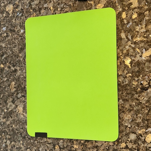 Razer wireless mouse, laptop stand, and large mousepad - Picture 7 of 7